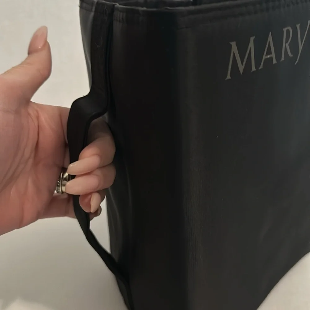 Mary Kay travel roll up hanging makeup organizer Never been used NWOT
